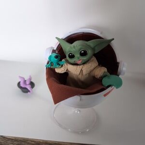 The Child (Grogu) Galaxy Pod Figure - Green & Brown